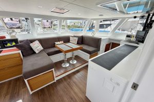 salon, Balance 526, catamaran for sale