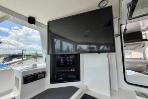 navigation station, Balance 526, catamaran for sale