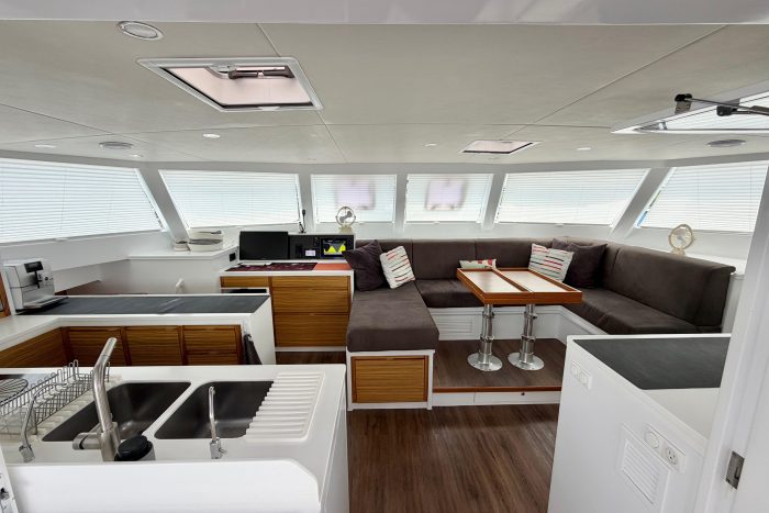 salon, Balance 526, catamaran for sale