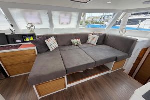 salon, Balance 526, catamaran for sale