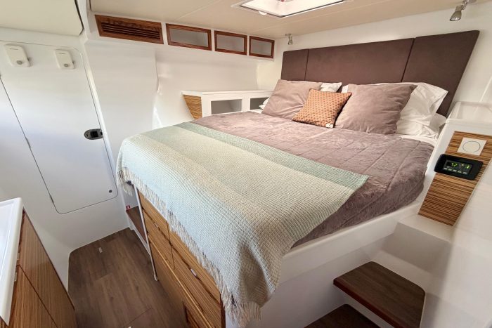 bed, Balance 526, catamaran for sale