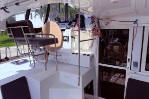 salon, Lagoon 400, catamaran for sale