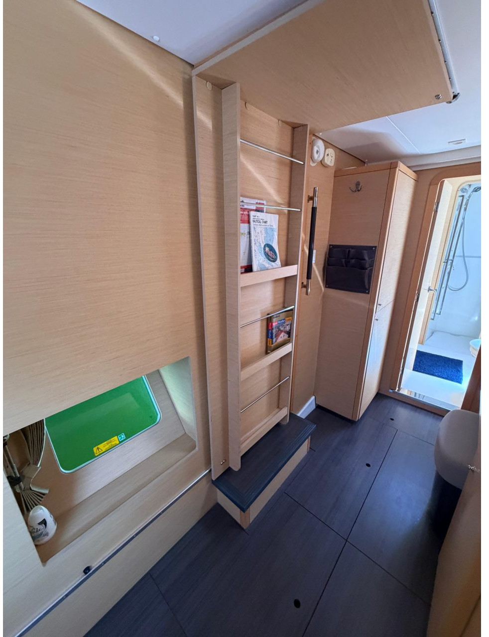 interior, Lagoon 400, catamaran for sale