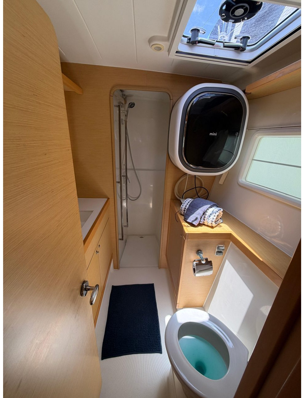 bath, Lagoon 400, catamaran for sale