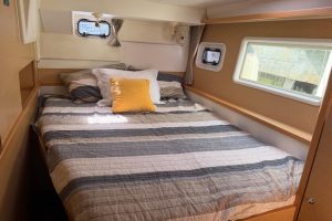 bed, Lagoon 400, catamaran for sale