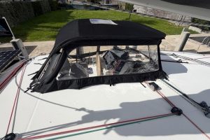 helm, Lagoon 400, catamaran for sale