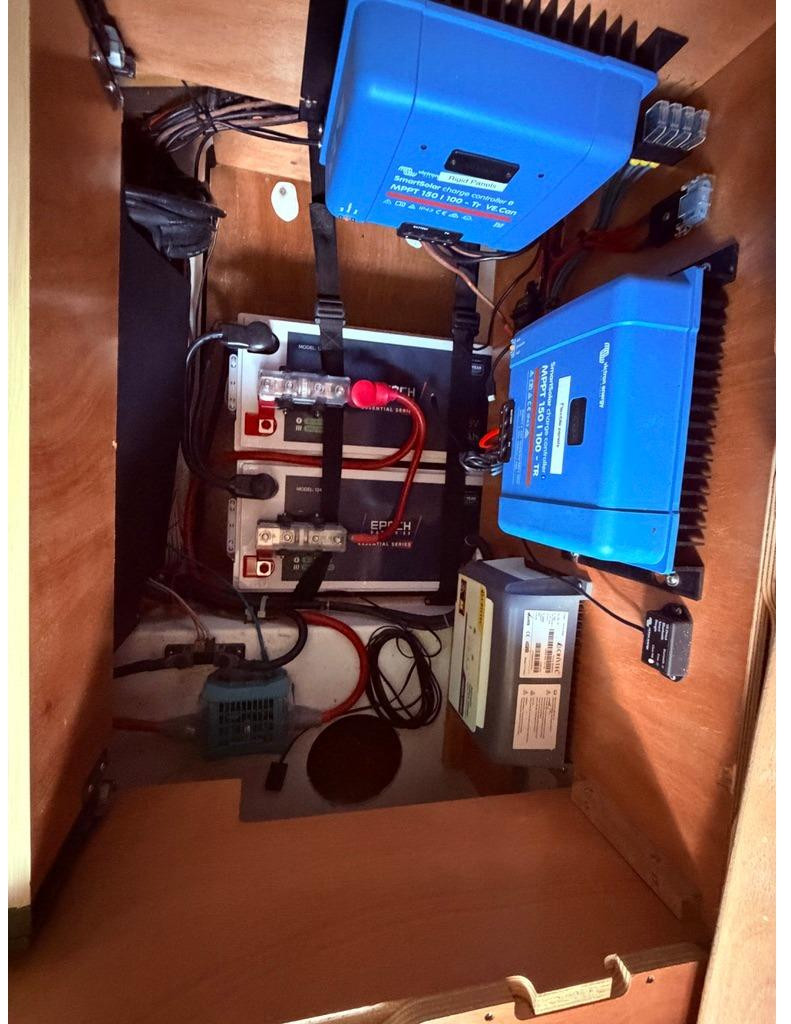 electrical, Lagoon 400, catamaran for sale