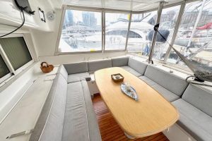 salon, Lagoon 440, catamaran for sale