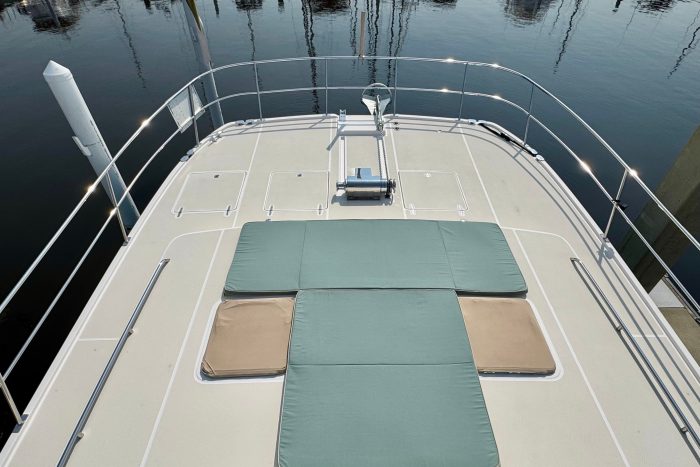 deck, Maine Cat P-47, power catamaran for sale