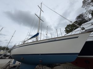 exterior, Morgan 43, sailboat for sale