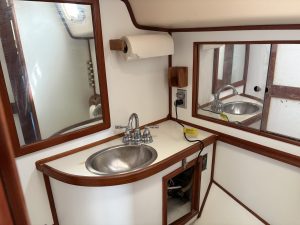 bath, Morgan 43, sailboat for sale