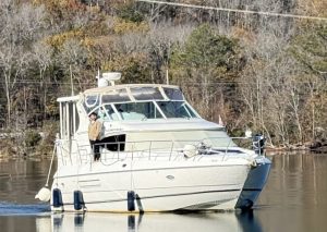 exterior, Cruisers 4450, trawler for sale