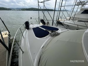 deck, Cruisers 4450, trawler for sale