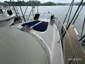 deck, Cruisers 4450, trawler for sale