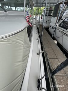 deck, Cruisers 4450, trawler for sale