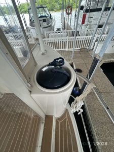 cockpit, Cruisers 4450, trawler for sale