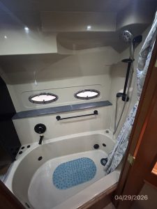 bath, Cruisers 4450, trawler for sale