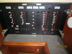 electrical, Cruisers 4450, trawler for sale