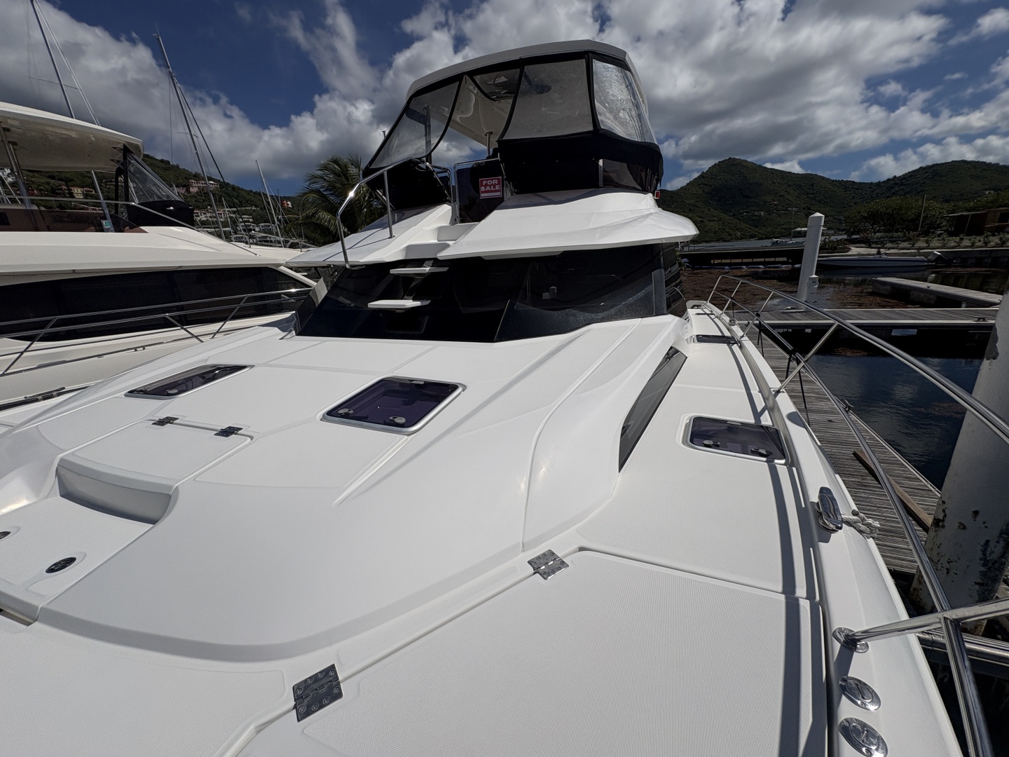 2022 Aquila 44