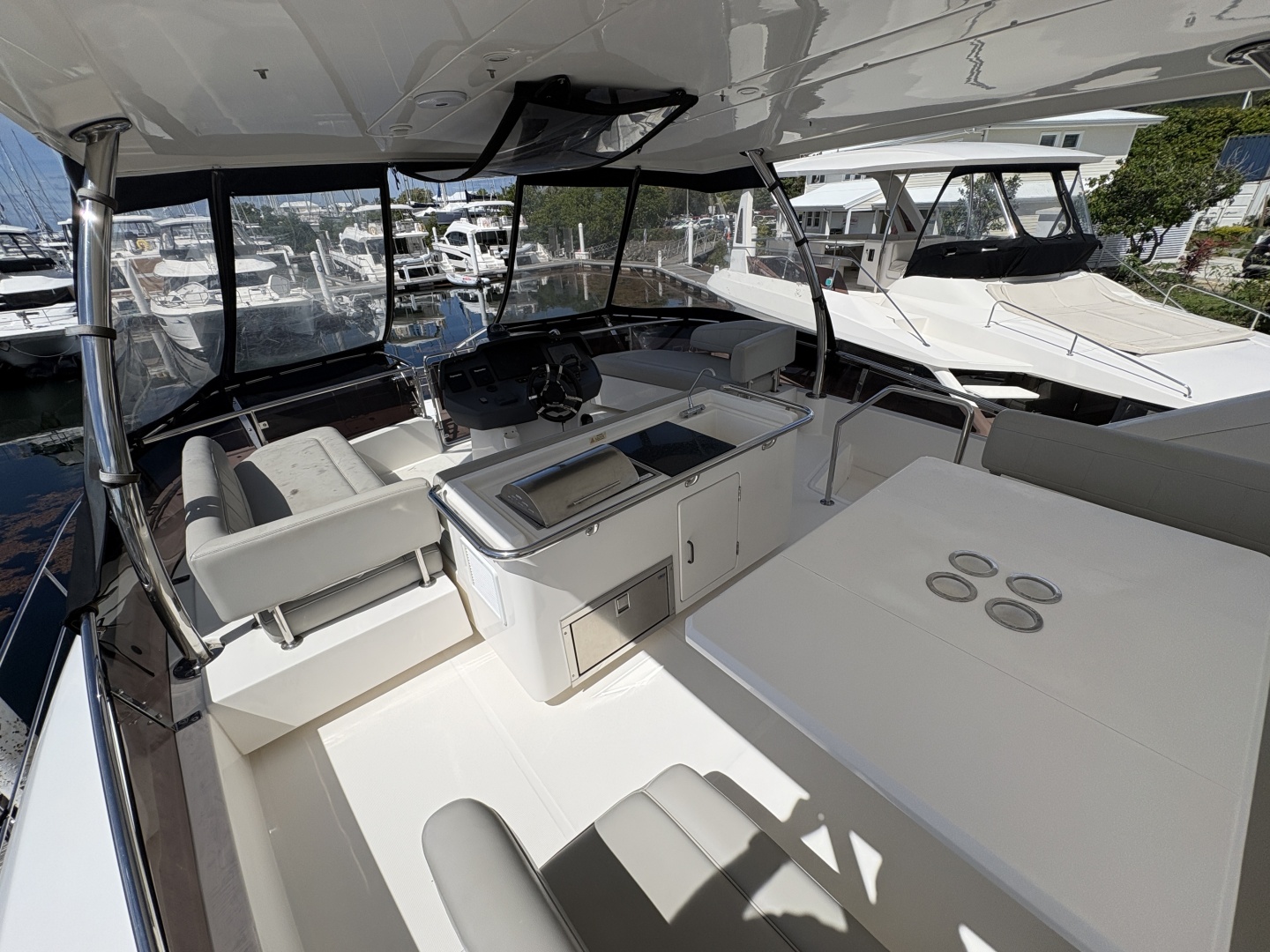2022 Aquila 44