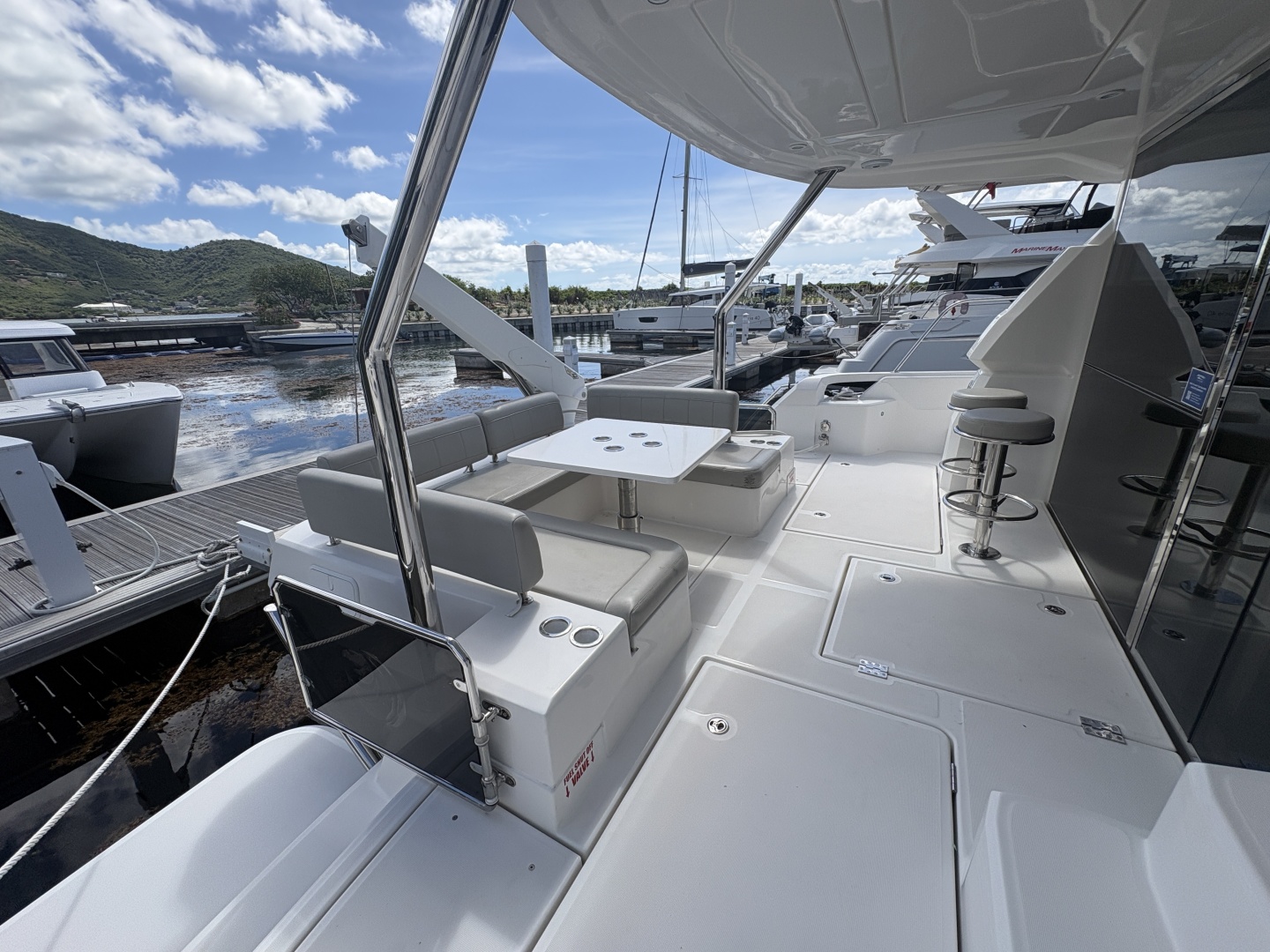 2022 Aquila 44