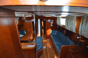 salon, Hinckley 59 Sou’wester, sailboat for sale