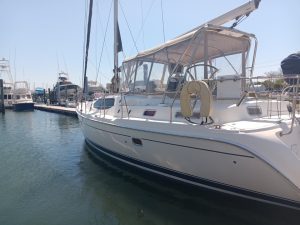 exterior, Hunter 45, sailboat for sale