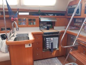 interior, Hunter 45, sailboat for sale