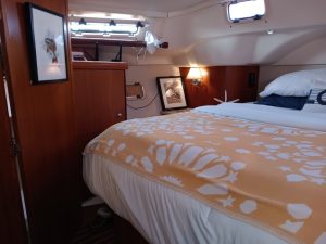 bed, Hunter 45, sailboat for sale
