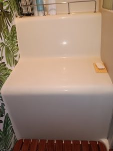 bath, Hunter 45, sailboat for sale