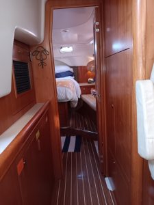 bed, Hunter 45, sailboat for sale