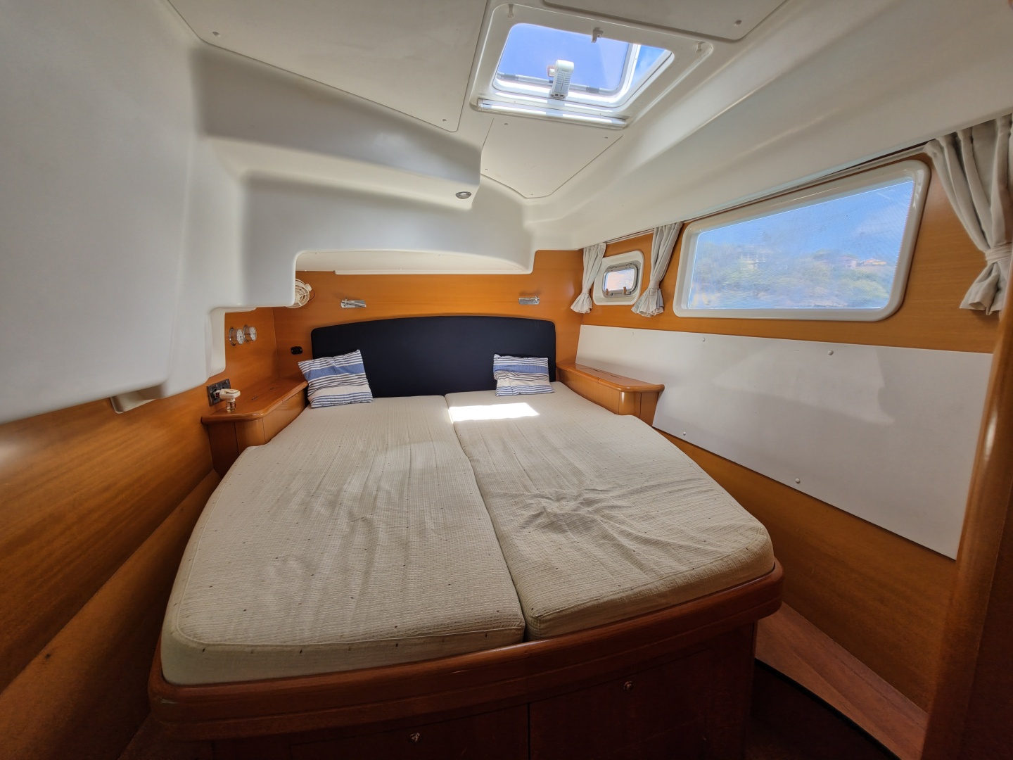 2006 Lagoon 440