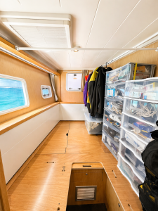 interior, Lagoon 400, catamaran for sale