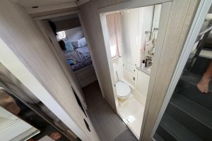 bath, Leopard 40, catamaran for sale