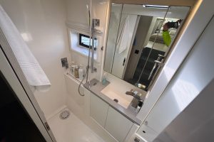 bath, Leopard 40, catamaran for sale