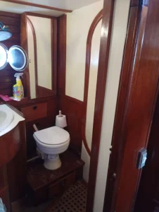bath, Custom, sailboat for sale