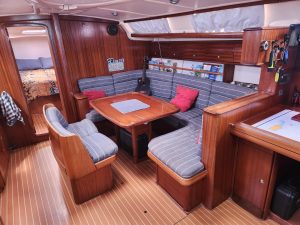 salon, Bavaria 44, sailboat for sale