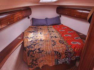 bed, Bavaria 44, sailboat for sale