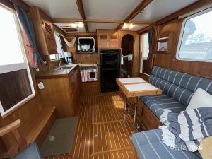 salon, Monk 36, trawler for sale