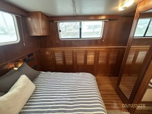 bed, Monk 36, trawler for sale