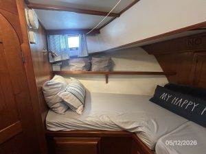 bed, Monk 36, trawler for sale