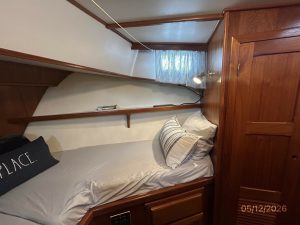 bed, Monk 36, trawler for sale