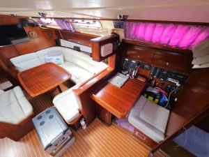 salon, Bavaria 44, sailboat for sale