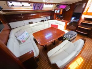 salon, Bavaria 44, sailboat for sale
