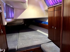bed, Bavaria 44, sailboat for sale