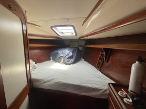 bed, Gulfstar 45 Hirsch, sailboat for sale