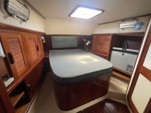 bed, Gulfstar 45 Hirsch, sailboat for sale
