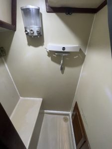 bath, Gulfstar 45 Hirsch, sailboat for sale