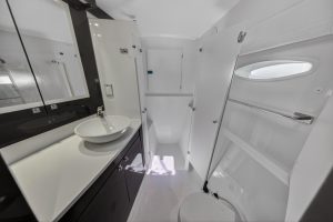 bath, FP 44 Helia, catamaran for sale
