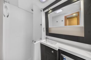 bath, FP 44 Helia, catamaran for sale